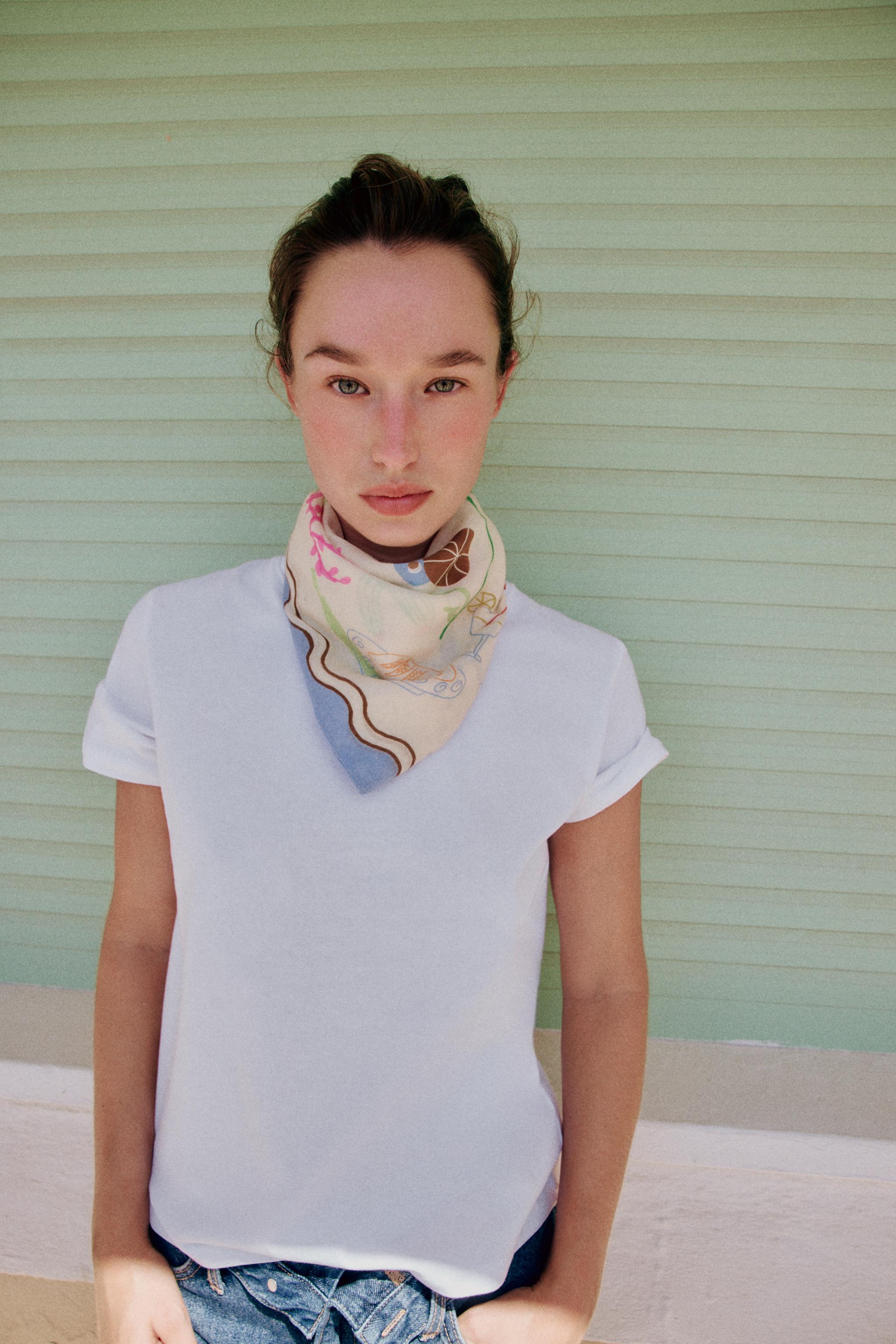 CRAB AND FISH PRINT SCARF — Ecru