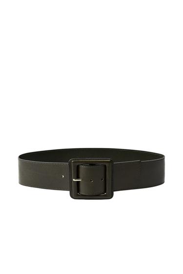 Front view of a wide black belt with a square buckle.