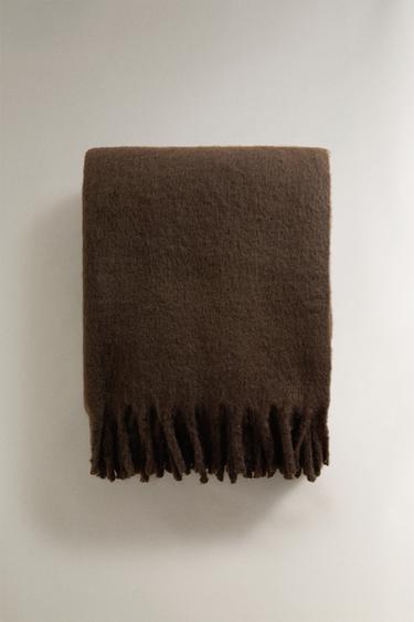 MOHAIR EFFECT BLANKET - Brown by Zara