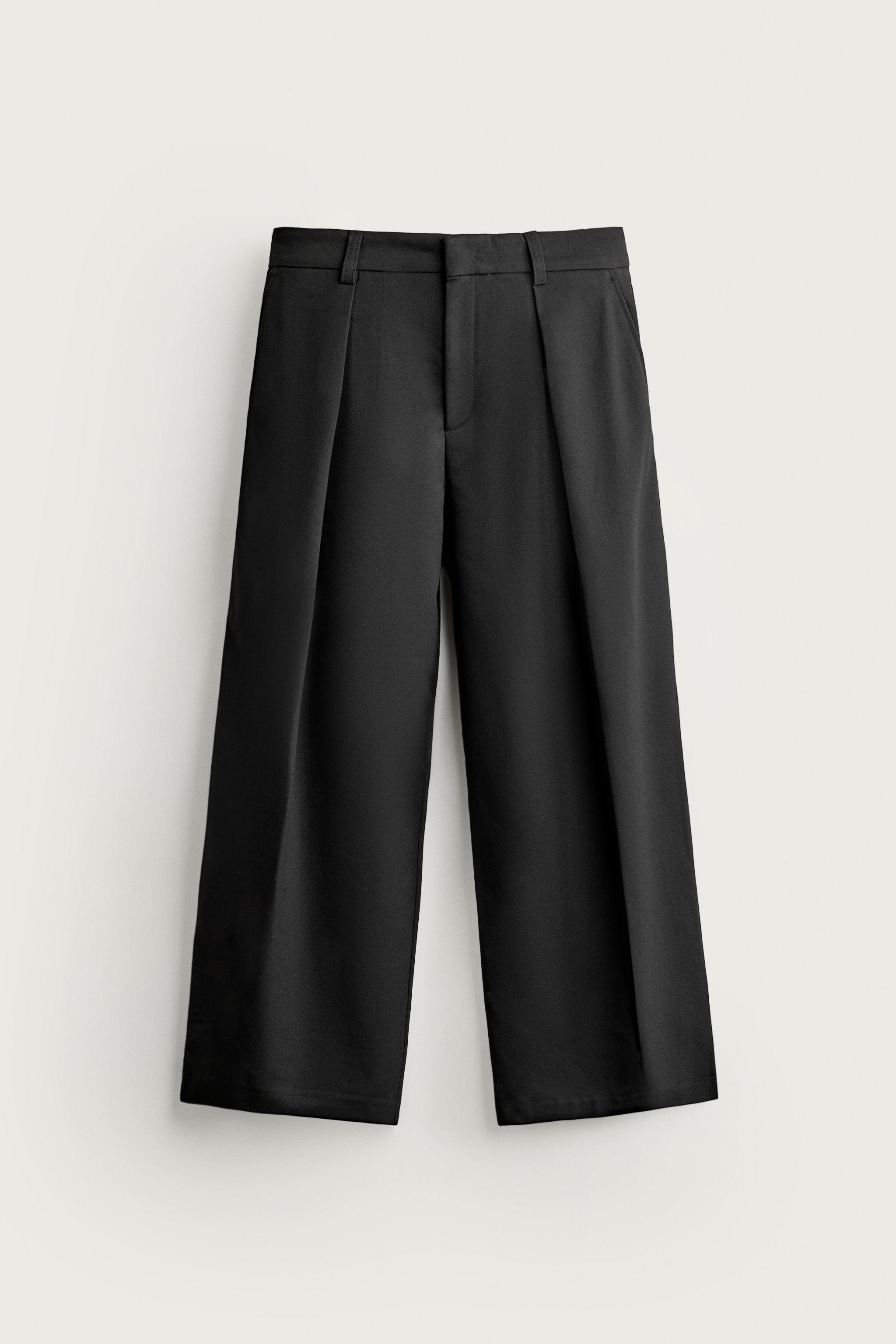 PLEATED RELAXED-FIT PANTS — Black
