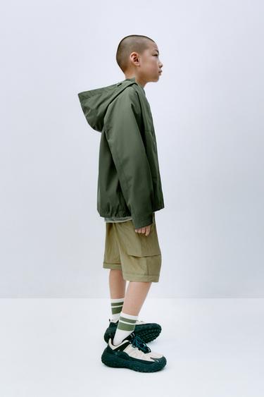 Zara LIGHTWEIGHT HOODED WATER-REPELLENT JACKET - Green - Image 0
