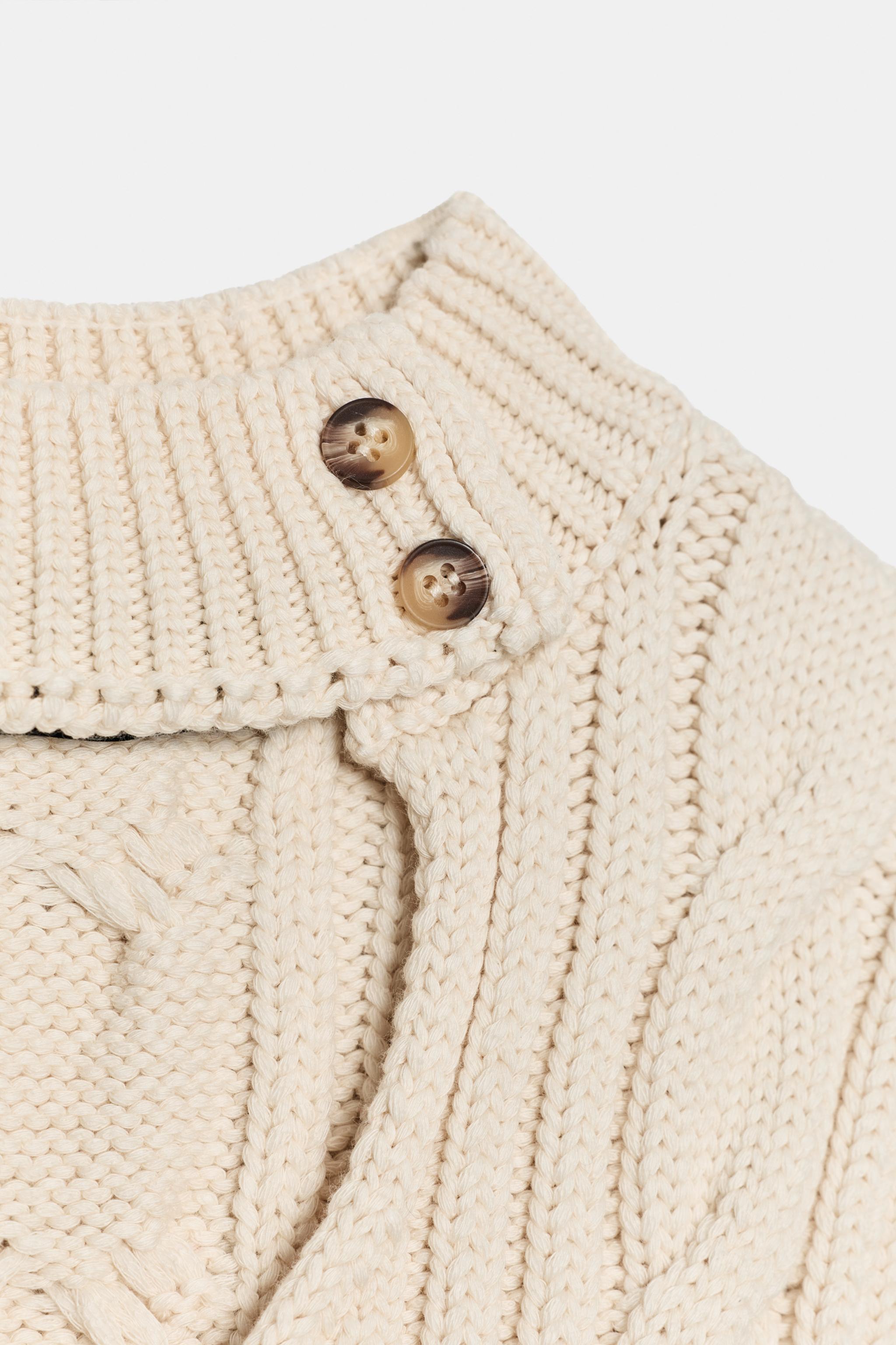 CABLE KNIT CUTOUT TOP
