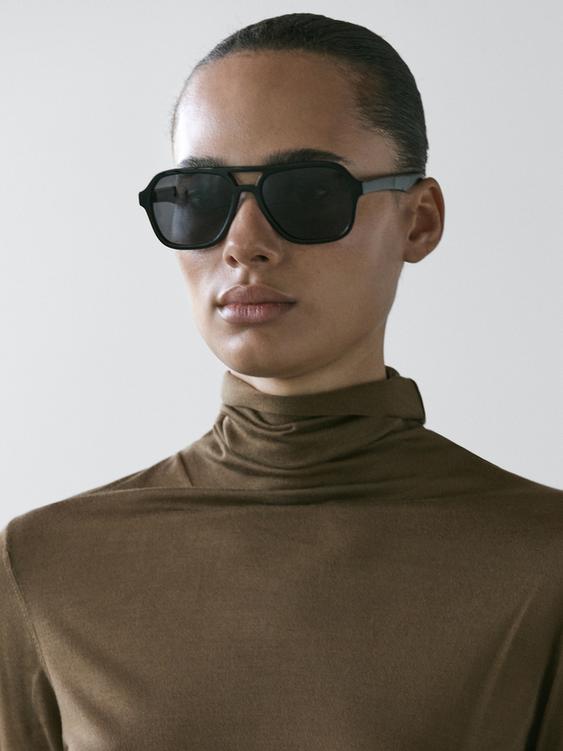 Flowing midi skirt with ruffles