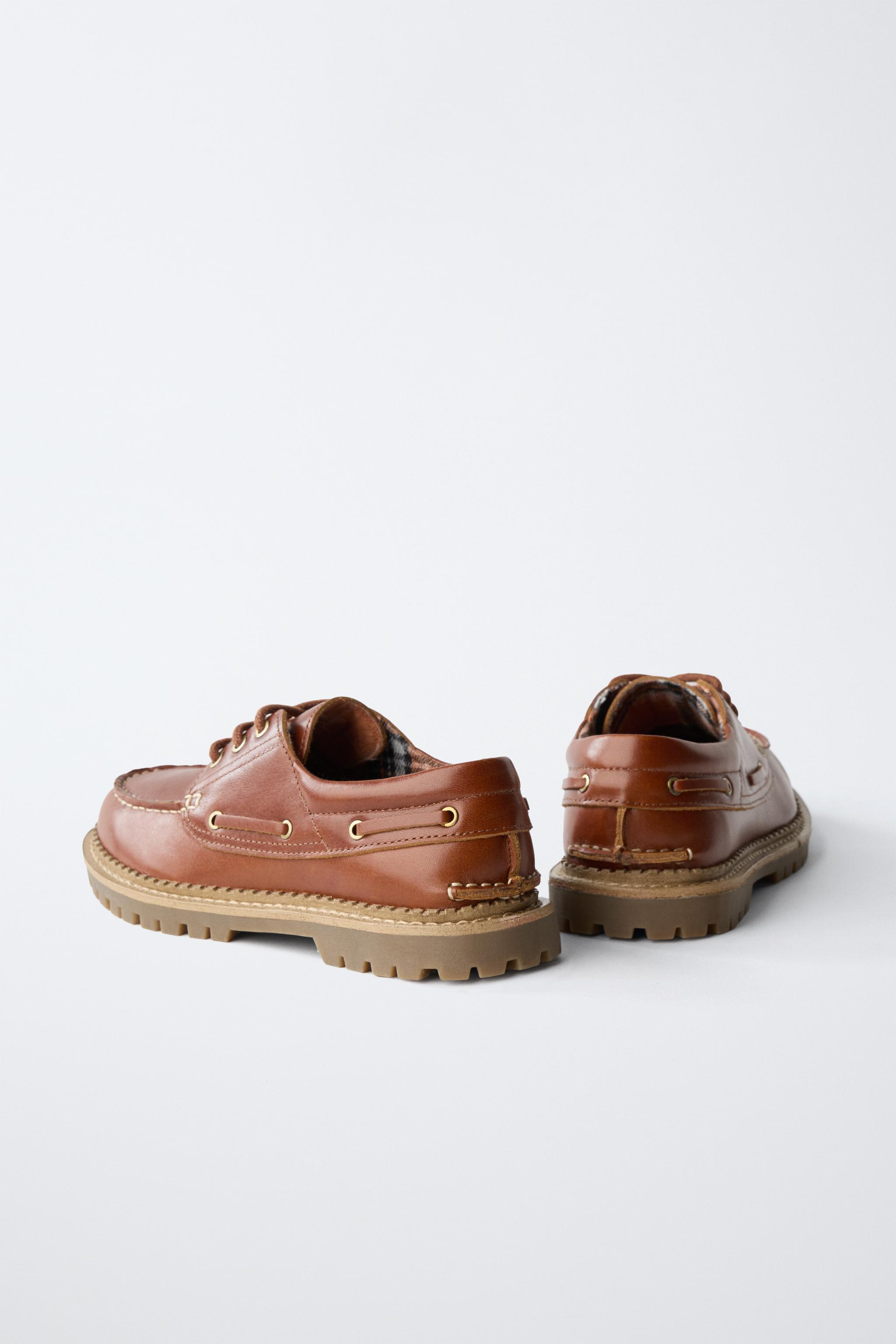 CHAUSSURES BATEAU EN CUIR