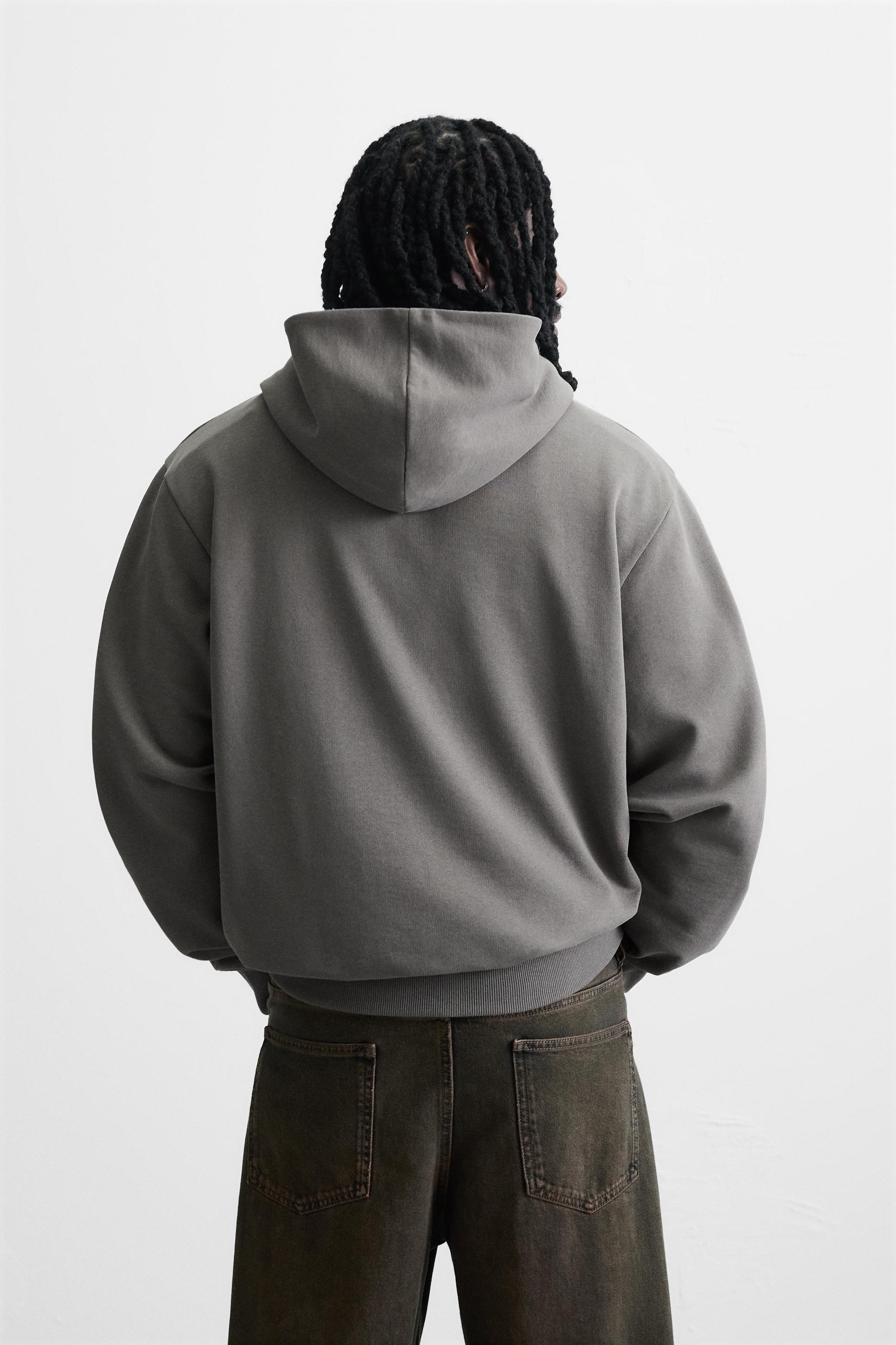 BASIC HOODIE SWEATSHIRT