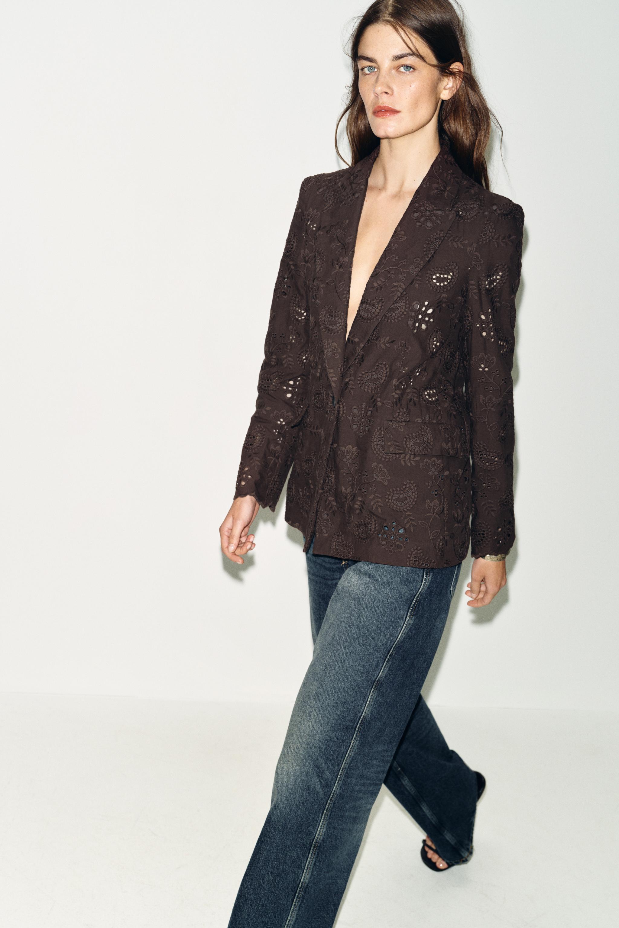 STRAIGHT BLAZER WITH EMBROIDERED PERFORATED SHOULDER PADS
