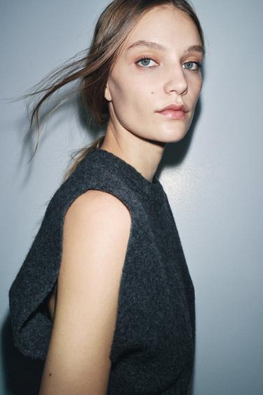 100% WOOL SLEEVELESS JUMPER VEST - Grey / Blue by Zara