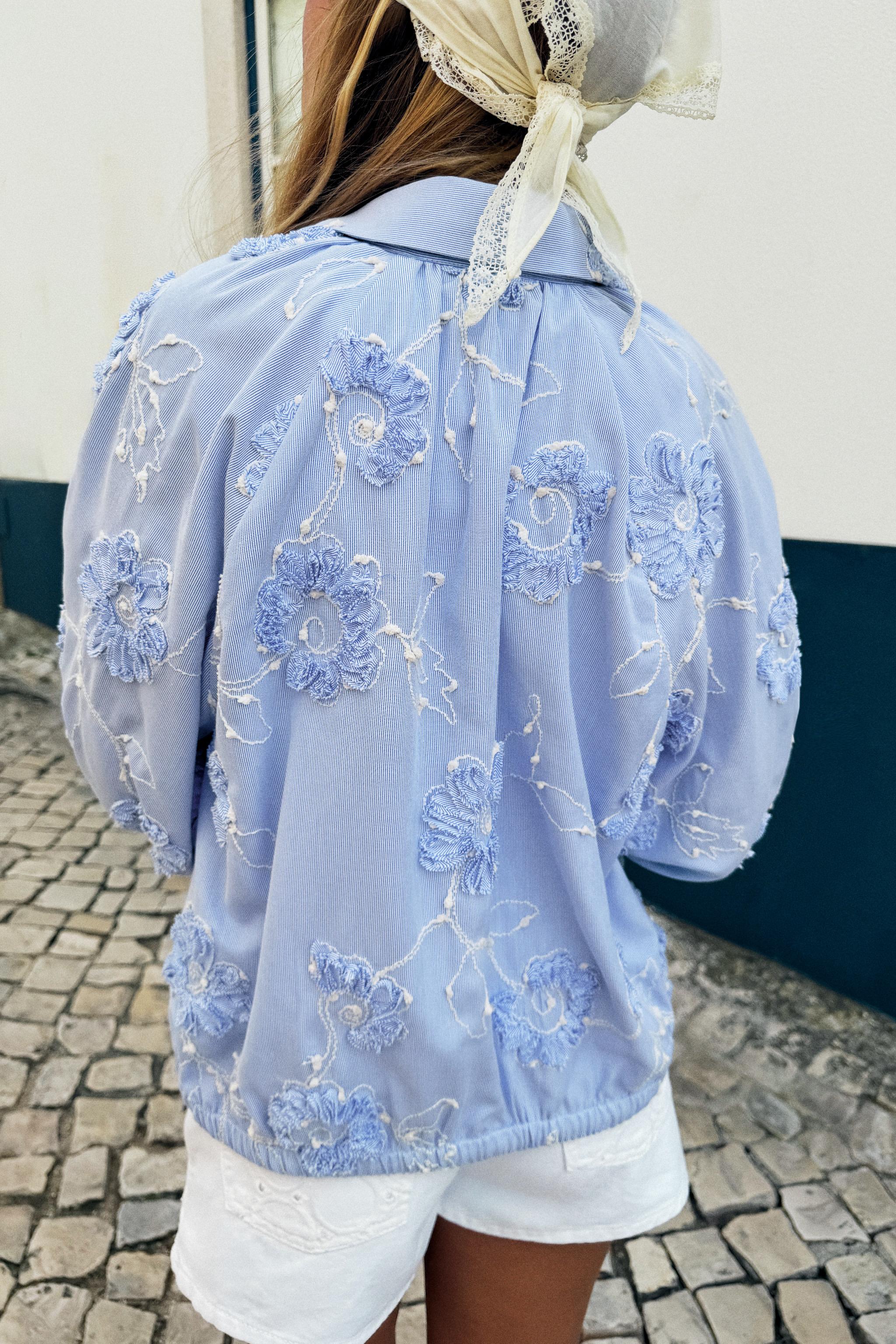 FLORAL TEXTURED EMBROIDERED SHIRT