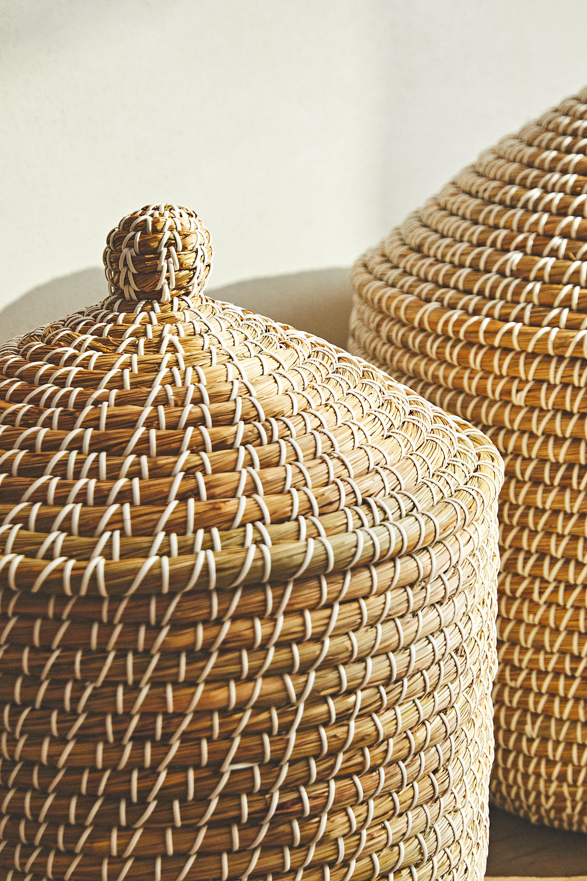 Ni Ikea ni Zara Home: las cestas de mimbre colgantes más bonitas