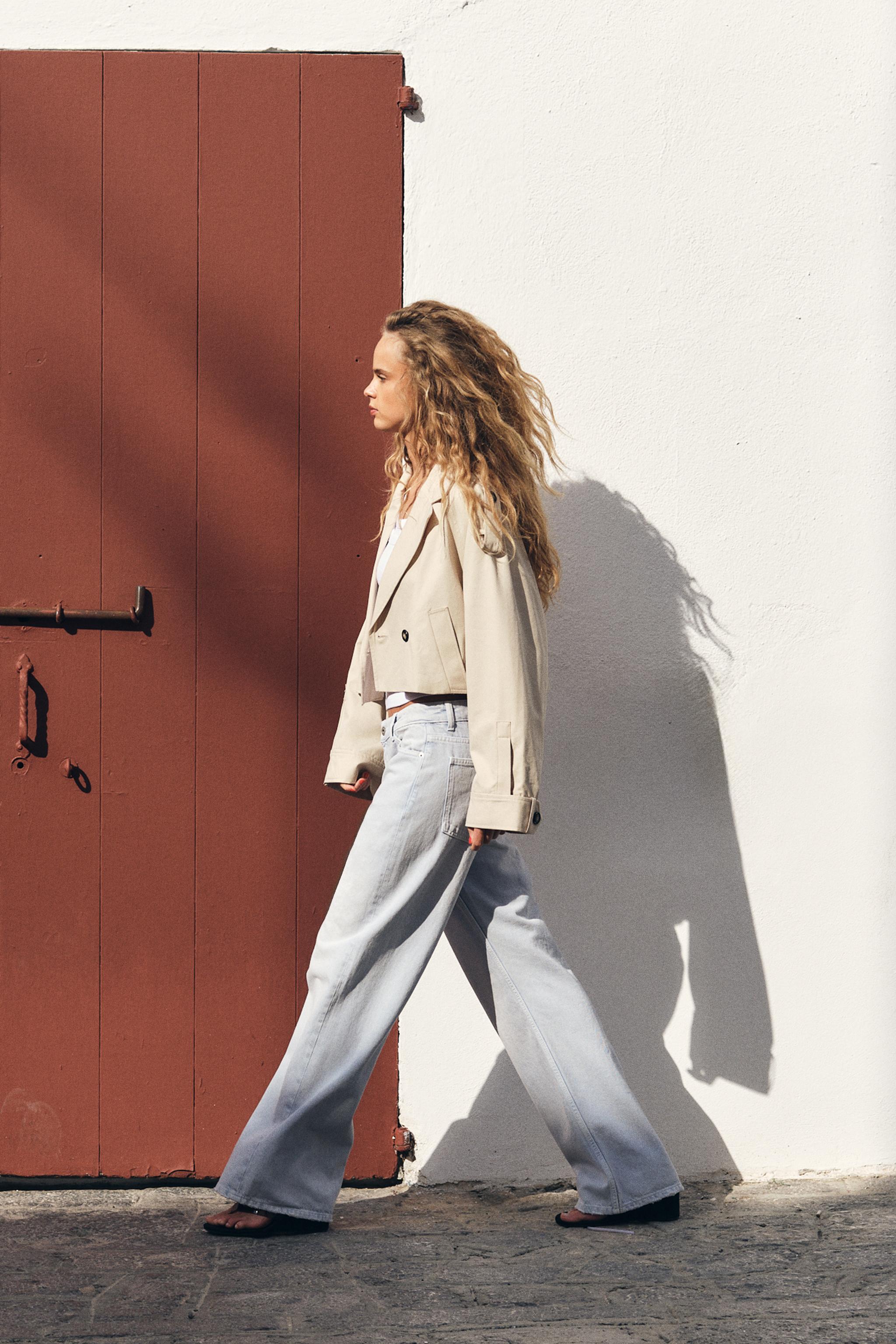 SHORT DOUBLE-BREASTED TRENCH COAT - taupe brown | ZARA