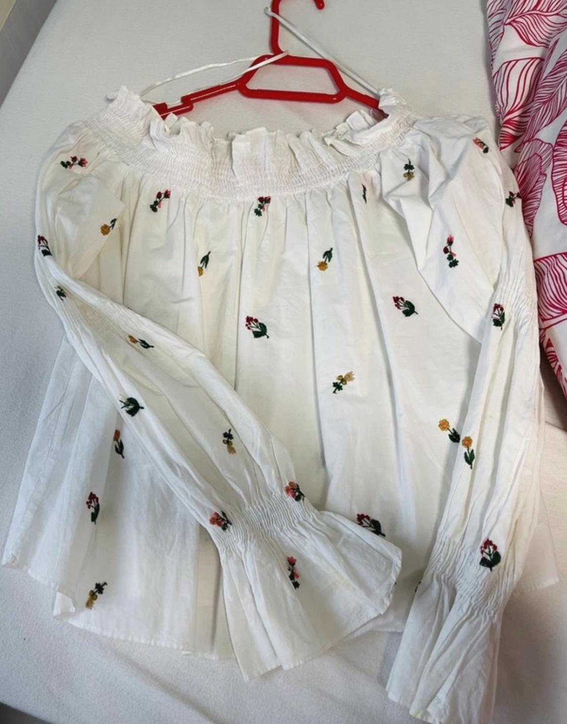 OFF-THE-SHOULDER TOP - Image 2