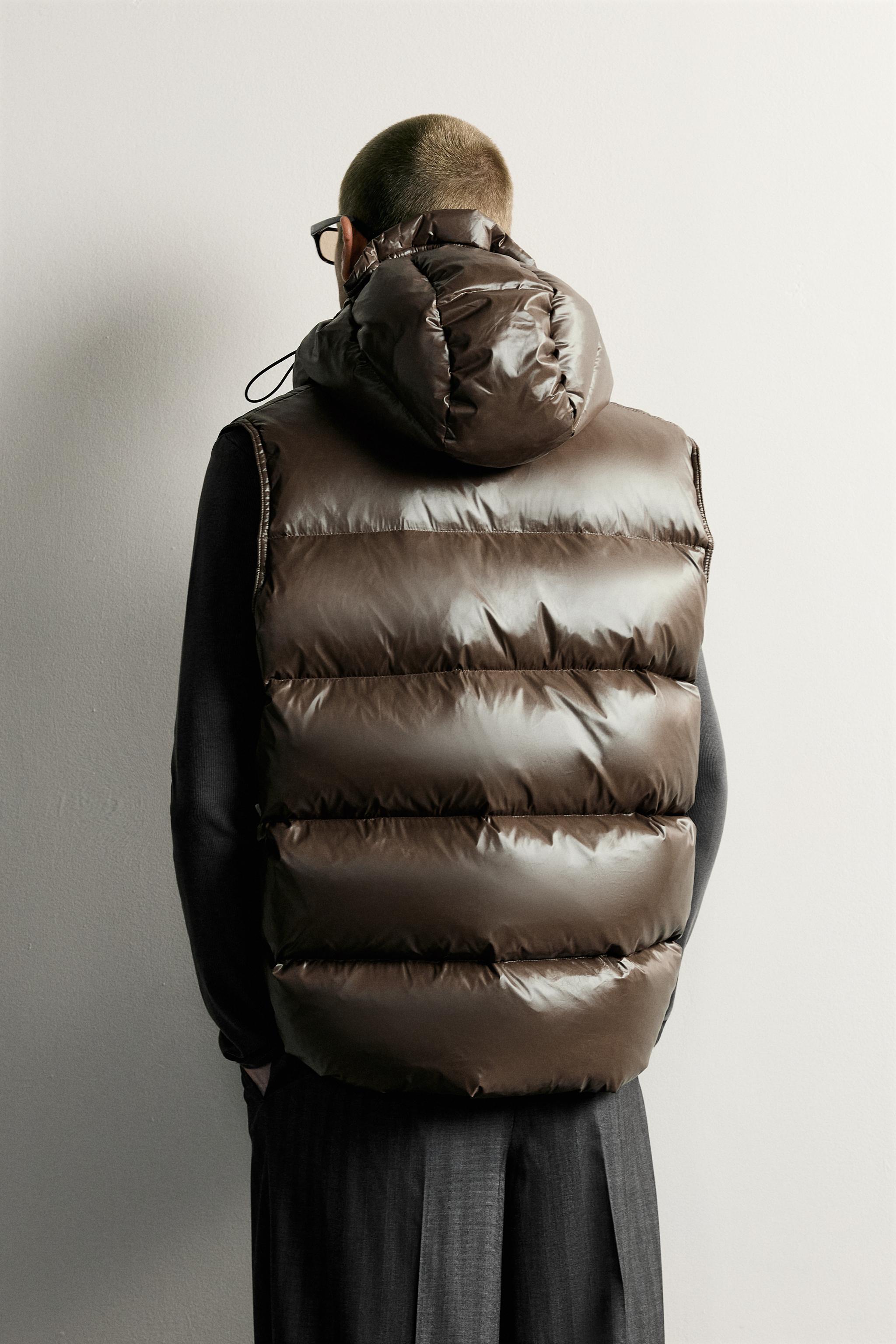 60% DOWN - 40% FEATHER WATER-REPELLENT VEST