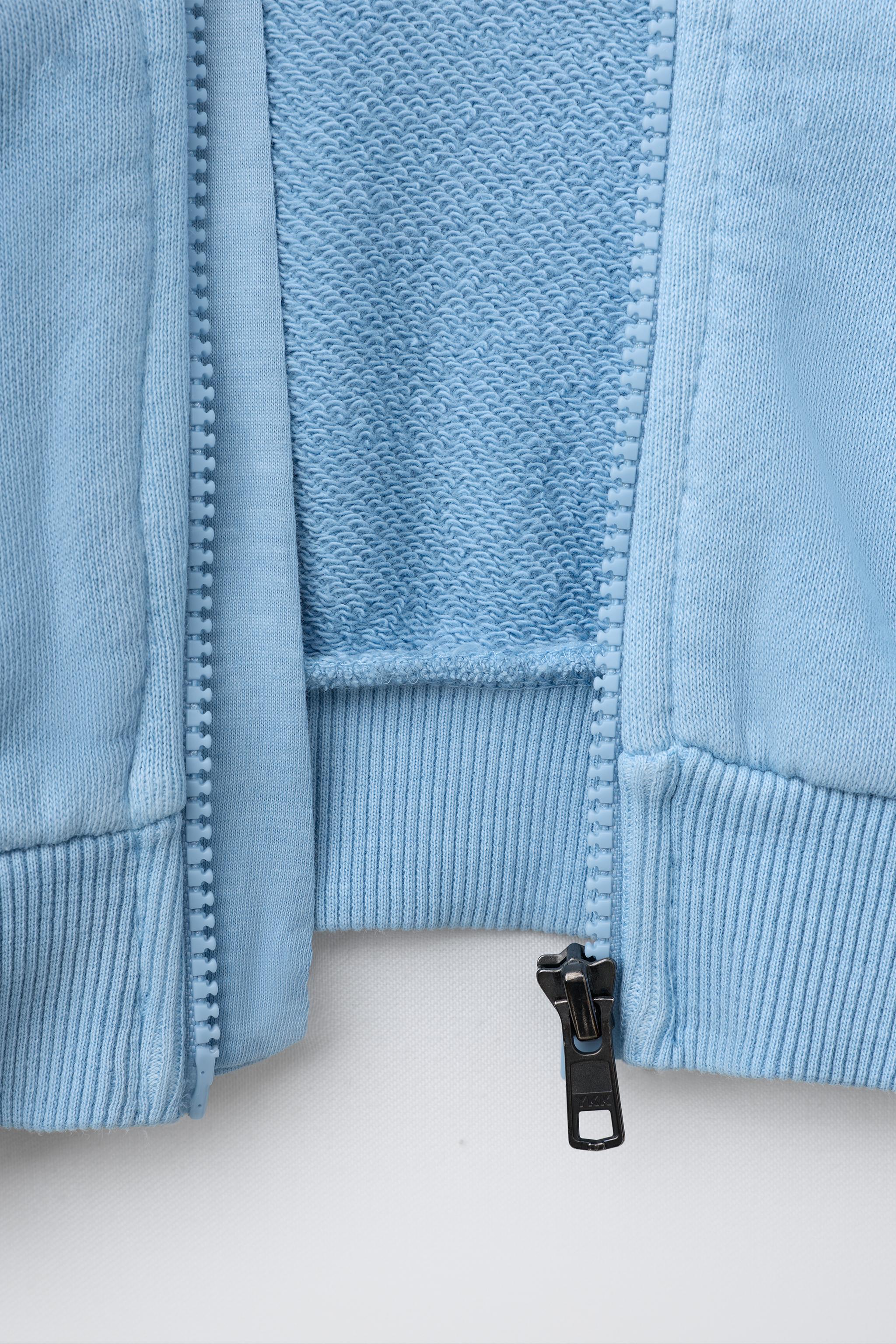 EMBROIDERED LOGO ZIP HOODIE
