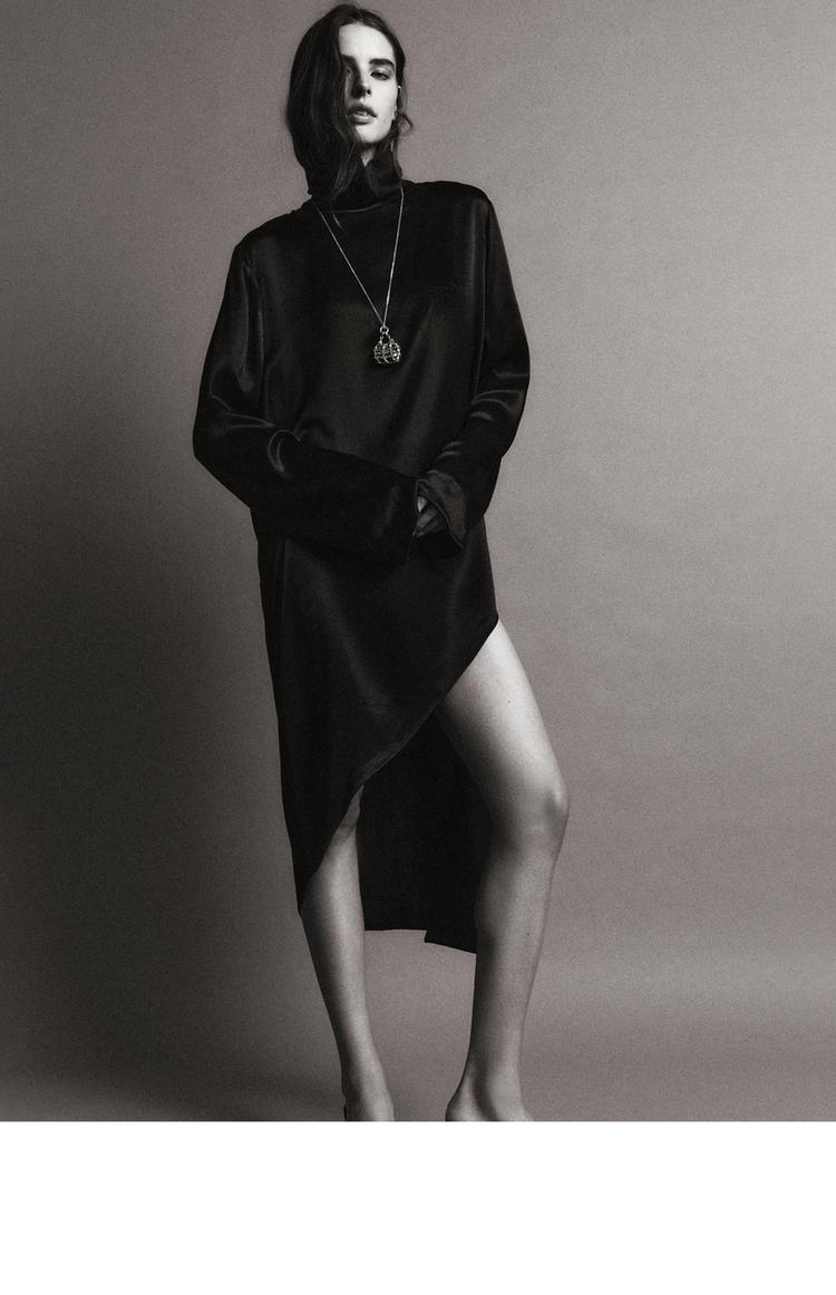 Әйелдерді алдау туралы ретро порно фильмдер Жігіттерді ұрып жатқан видео