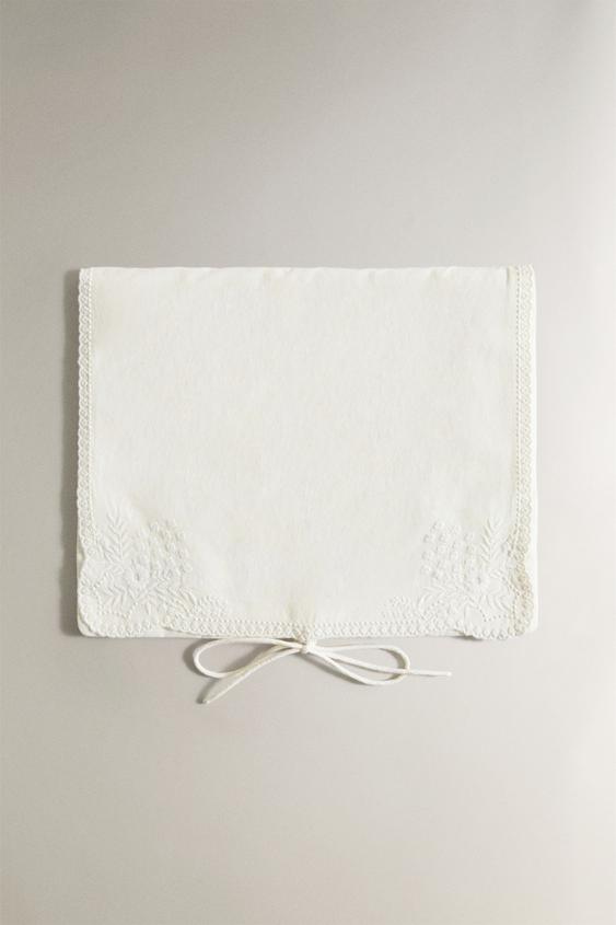 SAC BUMBAC PENTRU PIJAMA CU BRODERIE - Fildeș de la Zara - Imaginea 0