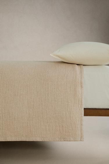 TEXTURED BEDSPREAD - Light beige by Zara - Image 2
