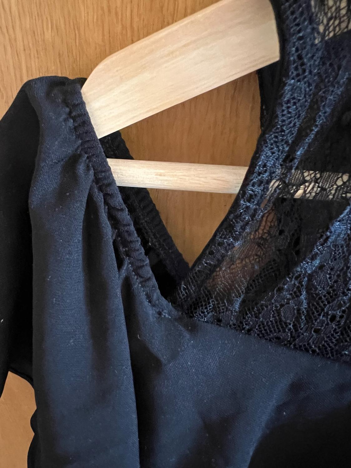 JUMPSUIT WITH LACE AND RUFFLE - Image 4