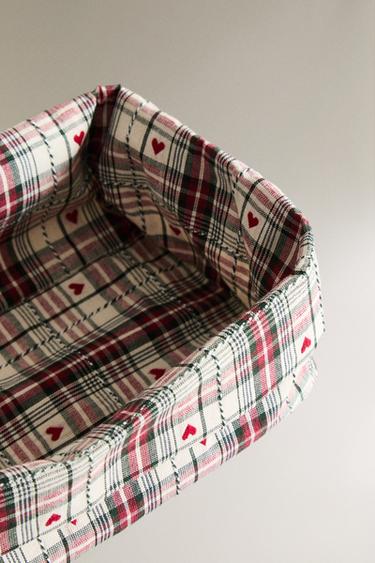 CHRISTMAS BREAD BASKET WITH HEARTS - Red by Zara - Image 2