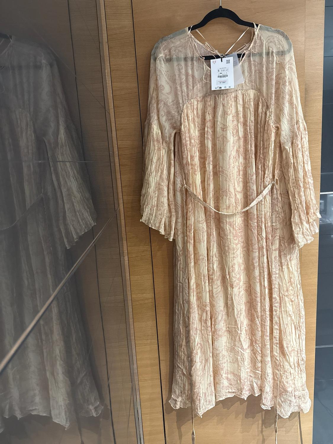 PRINTED DRESS - LIMITED EDITION - Image 2