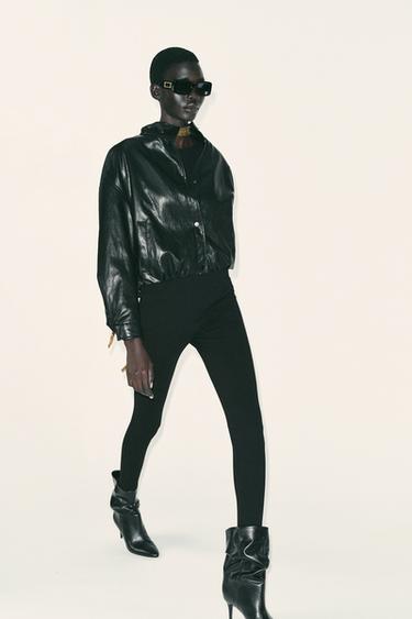 LEGGINGS WITH GOLD BUTTON DETAIL - Black by Zara