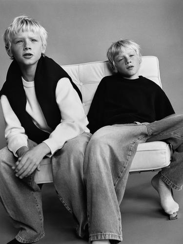 PLAIN KNIT JUMPER - Black by Zara