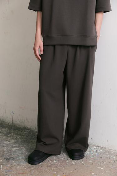 INTERLOCK PLEATED LABEL TROUSERS - Dark brown by Zara