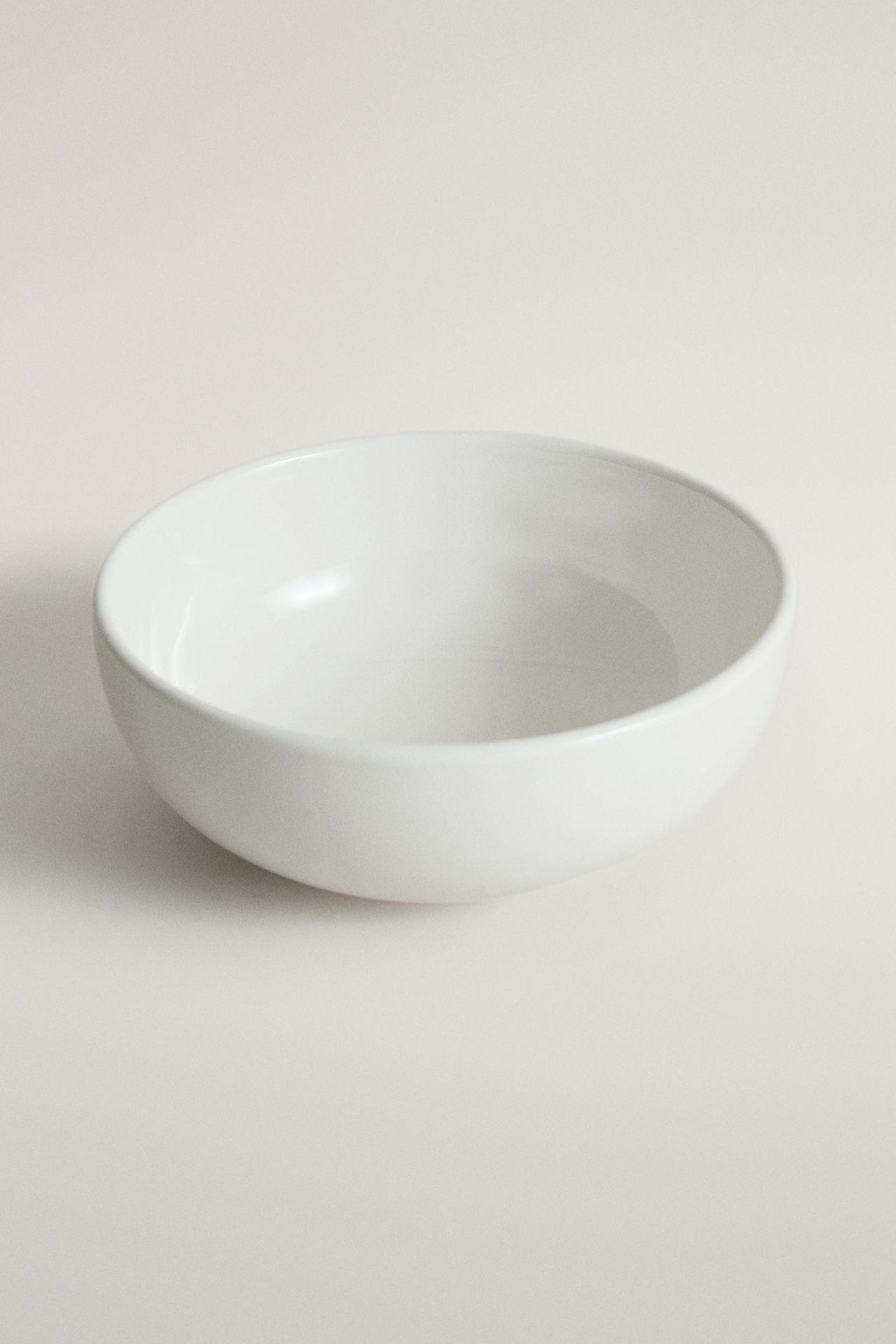 STONEWARE BOWL — White