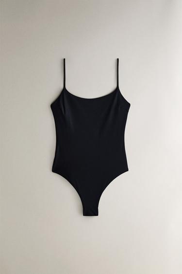 MAIÔ LISO COM ALÇAS FINAS - Preto da Zara