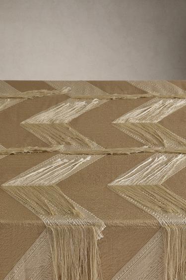 MULTI-PURPOSE ZIGZAG BLANKET WITH FRINGING | MARISA BERENSON - Golden by Zara - Image 1