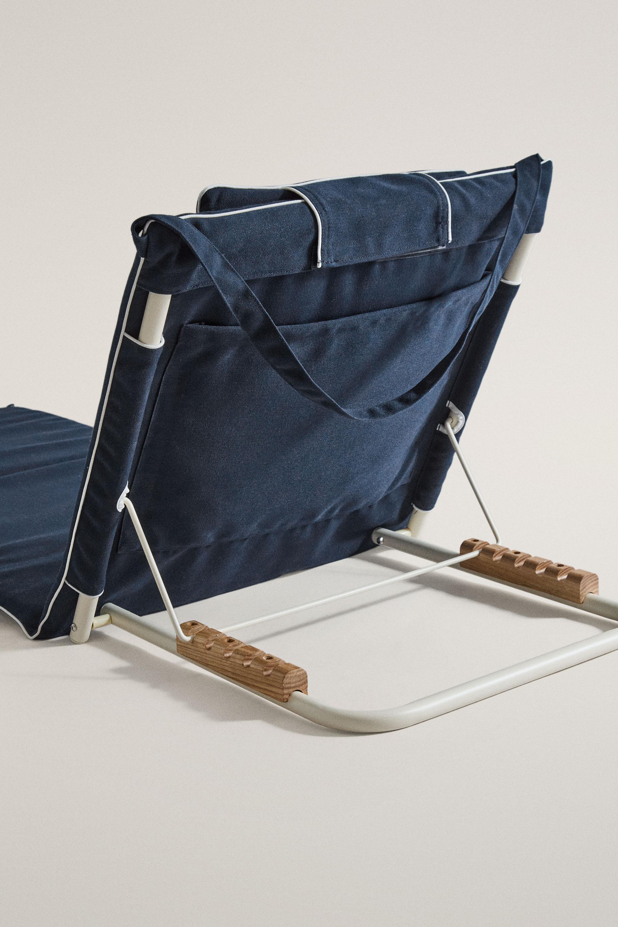 FOLDABLE FLOOR BEACH LOUNGER