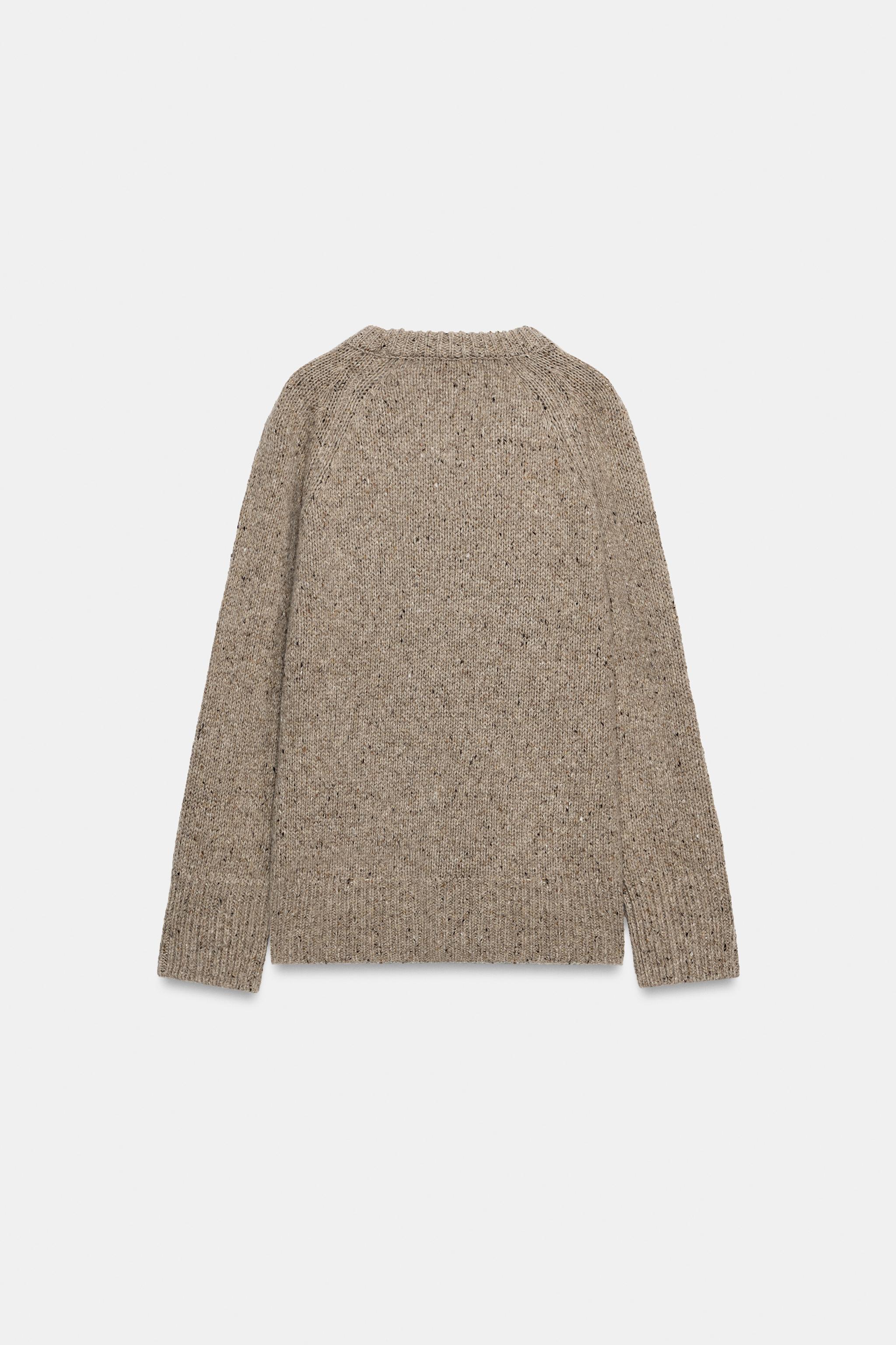 WOOL ROUND NECK SWEATER