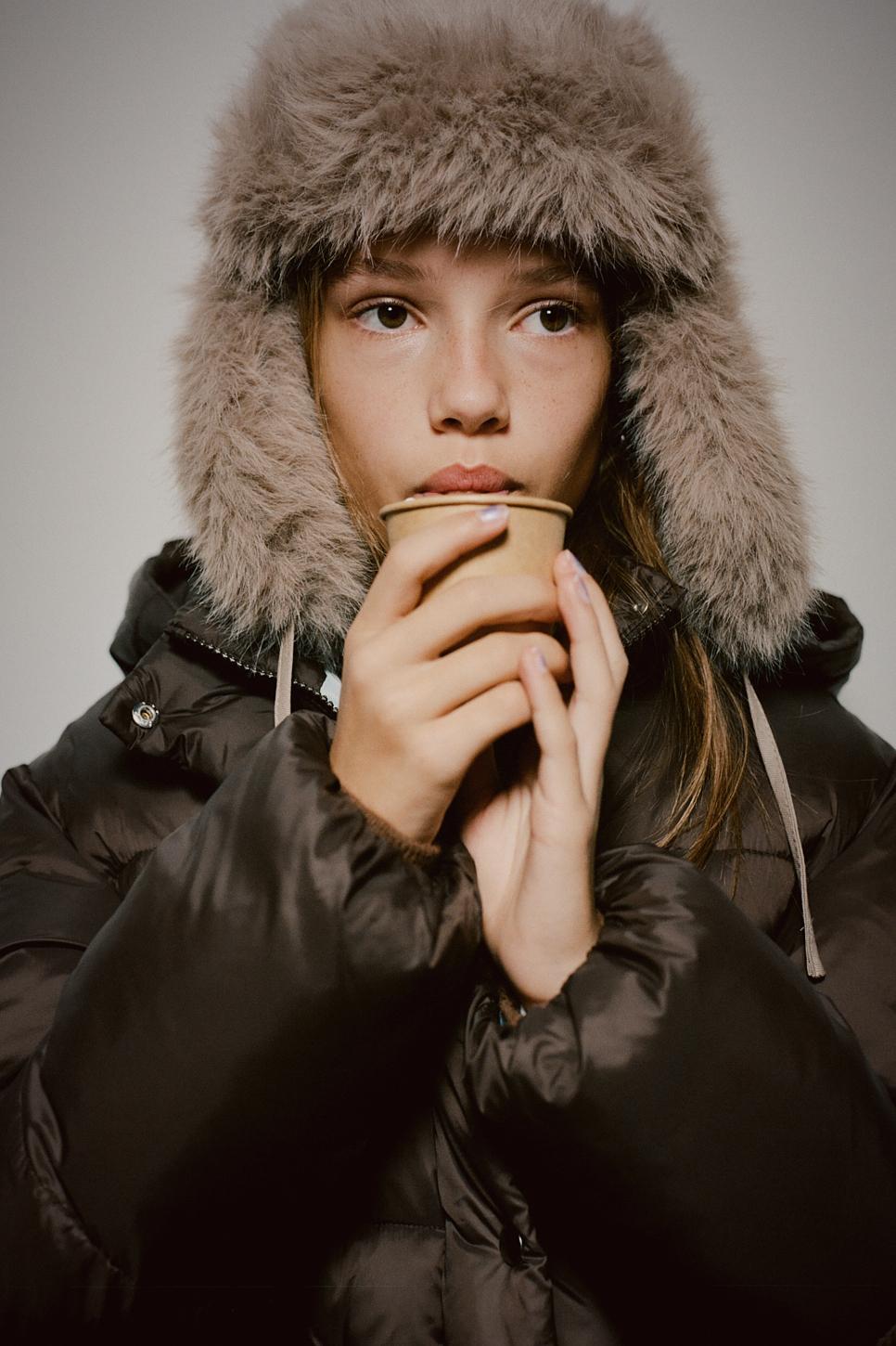 WATER-REPELLENT HOODED PUFFER COAT — Brown