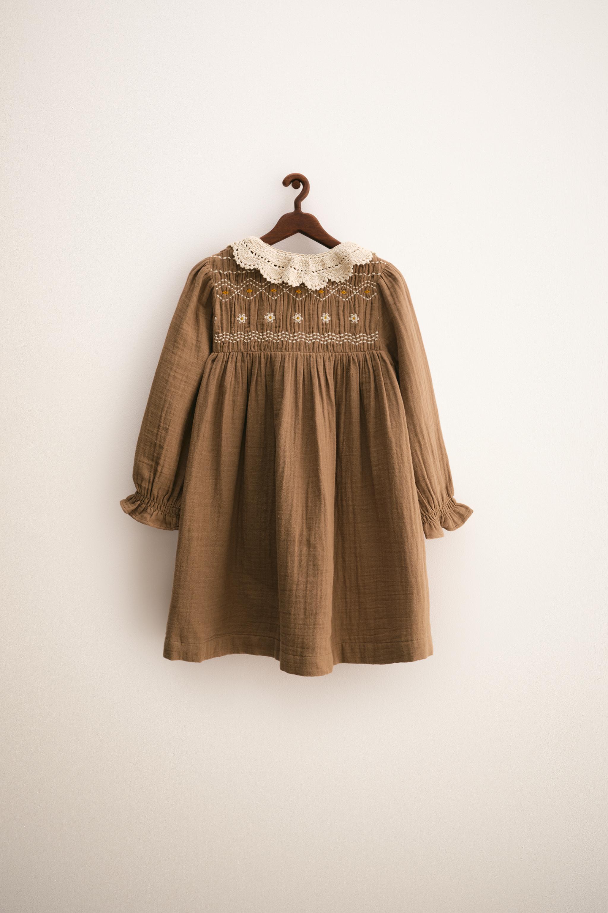 ZARA クロシェ編みフラワーワンピース　s ZARA クロシェ編みフラワーワンピース s ZARA クロシェ編み