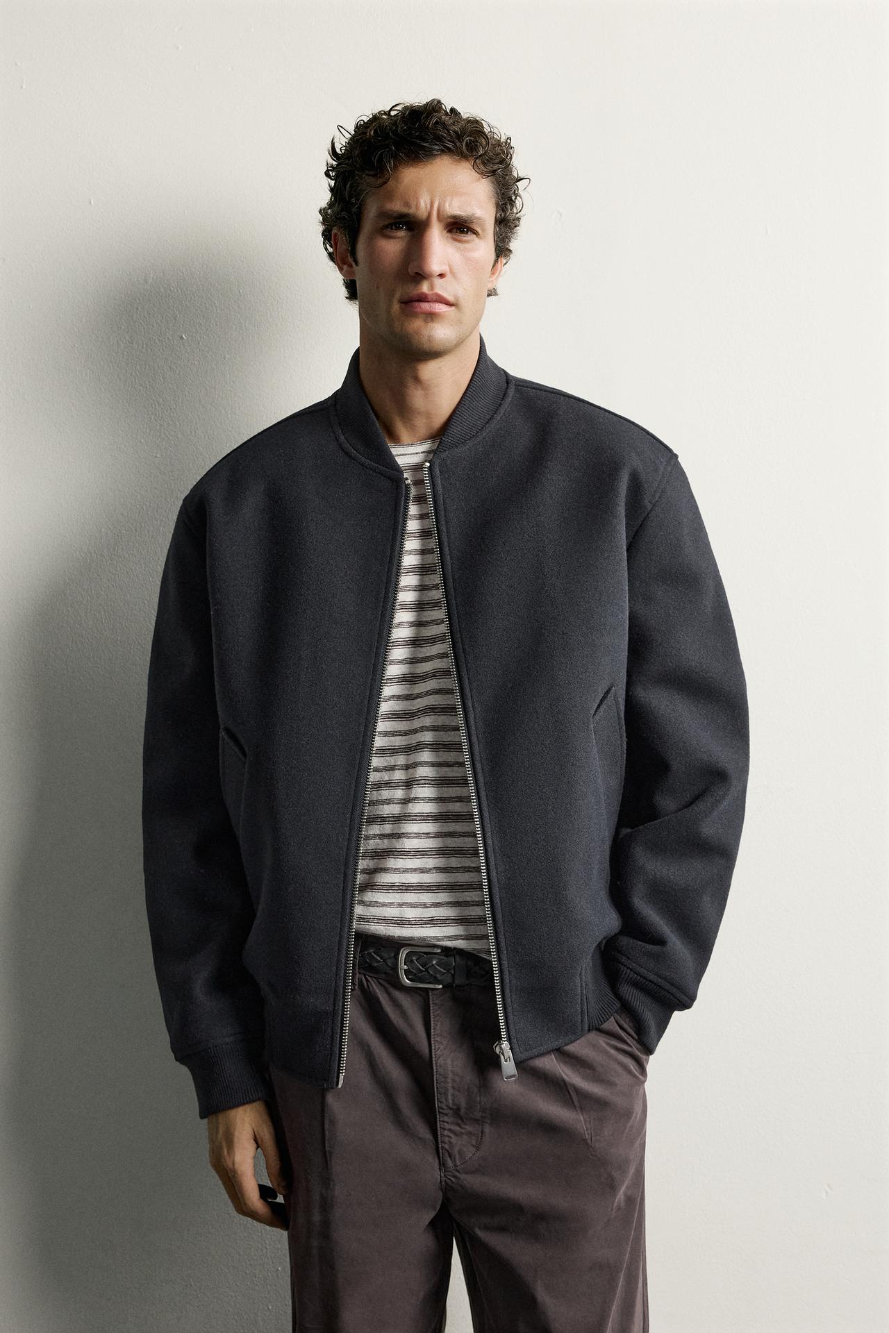 FAUX FUR INTERIOR BOMBER JACKET — Navy blue