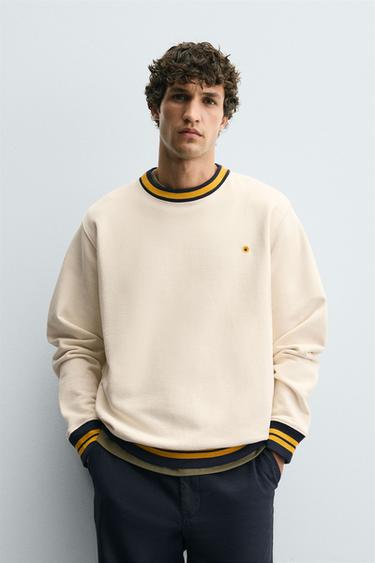 SWEATSHIRT WITH CONTRAST EMBROIDERY AND RIBBING - Oyster-white by Zara