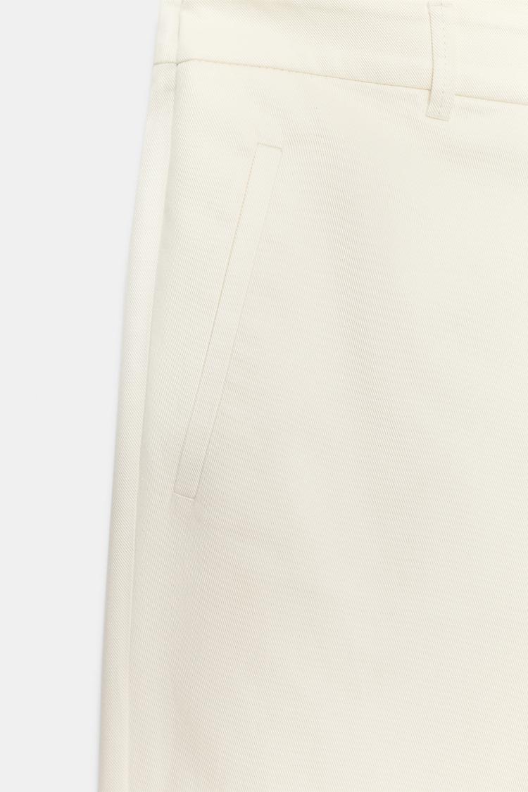 PANTALÓN DE PIERNA ANCHA CON PLIEGUES COLECCIÓN ZW 4