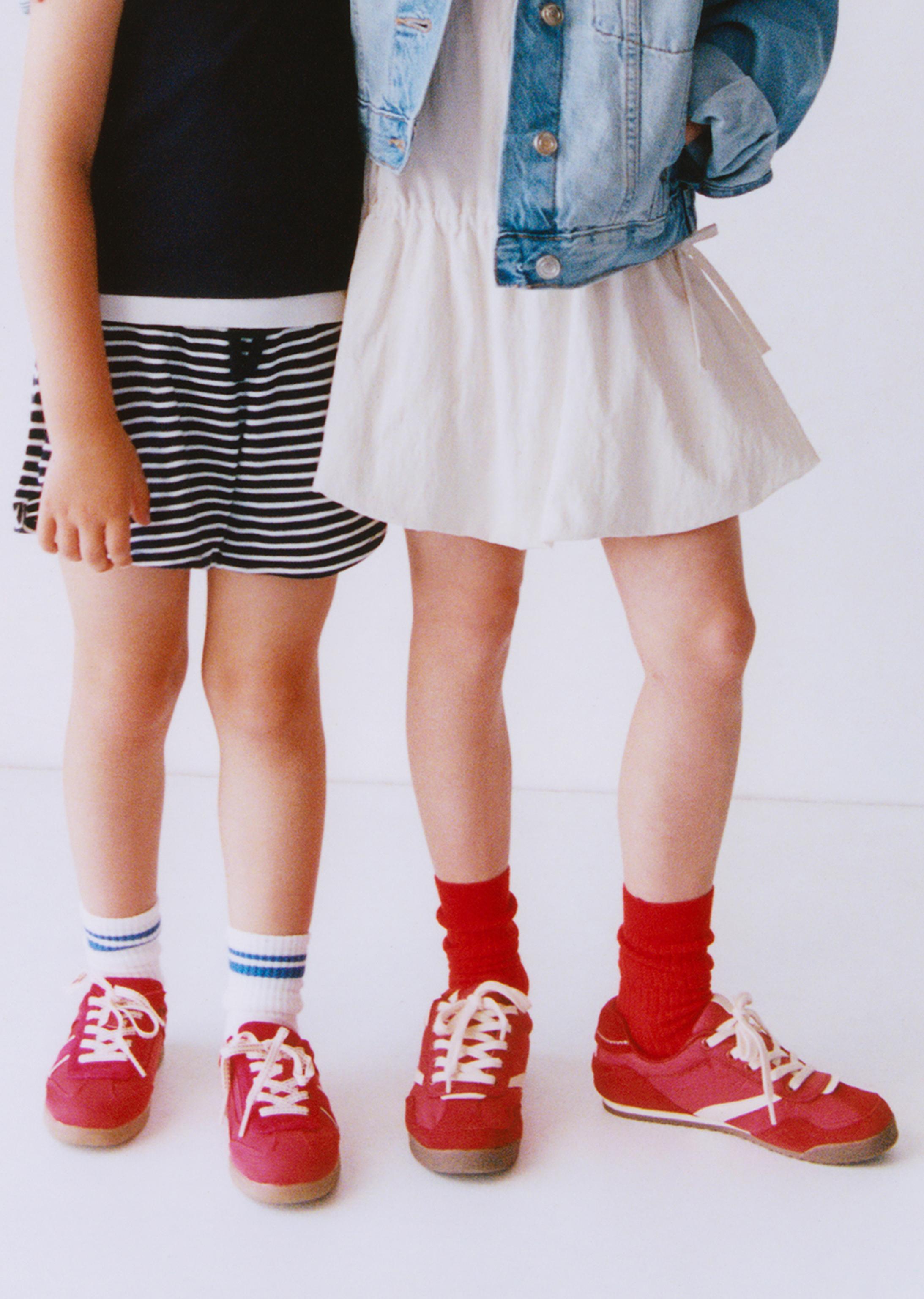 COLOR-BLOCK HIGH-TOP SNEAKERS — Red