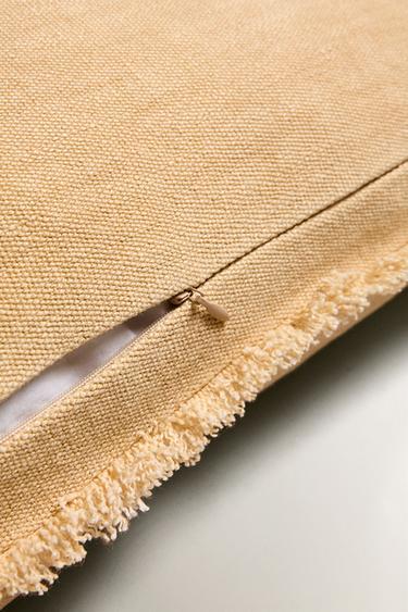 HOUSSE DE COUSSIN FRANGES - Vanille de Zara - Image 4