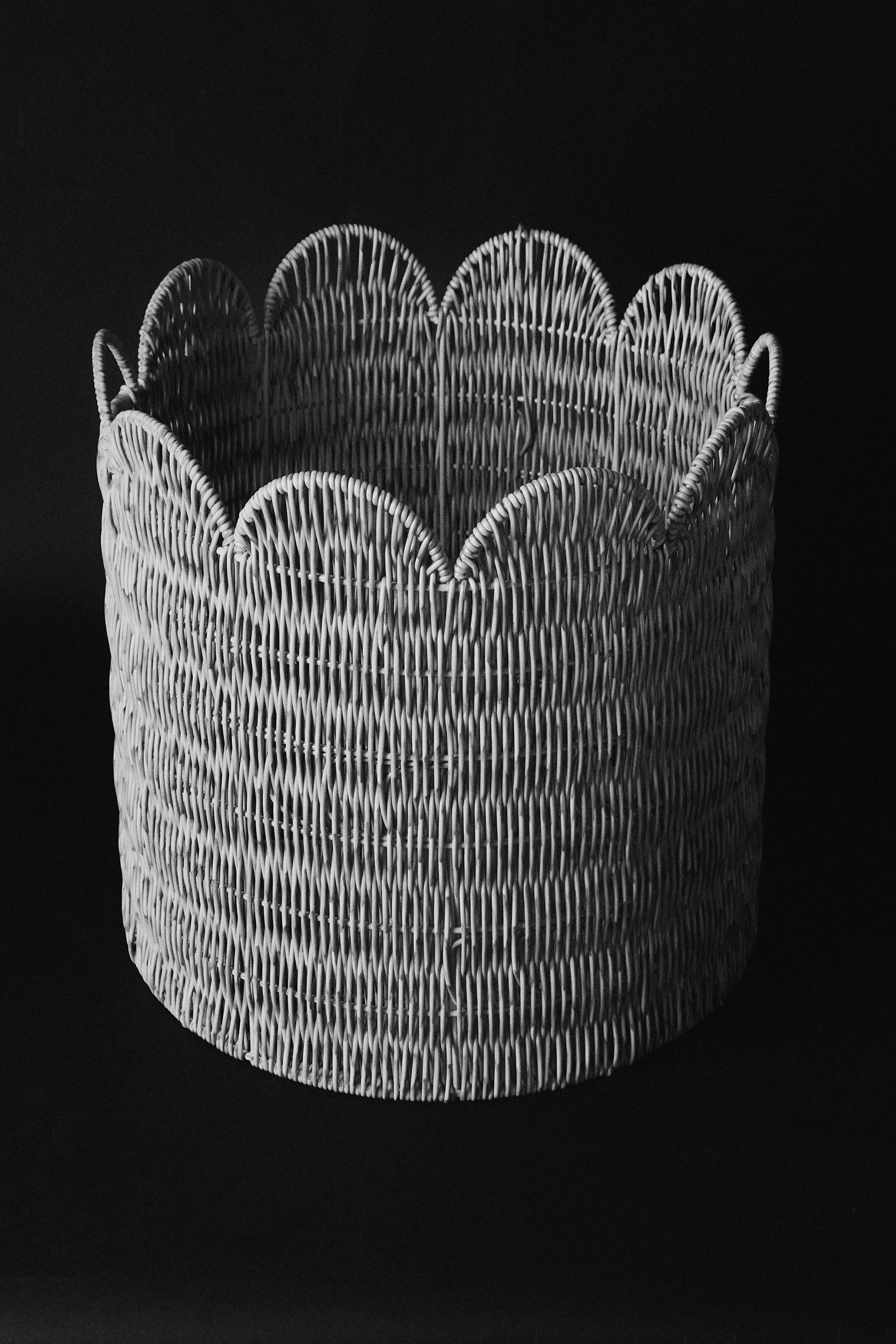 RECYCLED PLASTIC WAVY ROUND BASKET