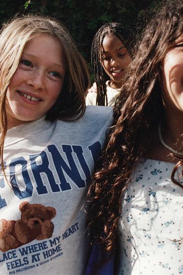 ТОЛСТОВКА С ТЕКСТОМ И МЕДВЕДЕМ — СЕРЫЙ С МЕЛАНЖЕВЫМ ЭФФЕКТОМ от Zara