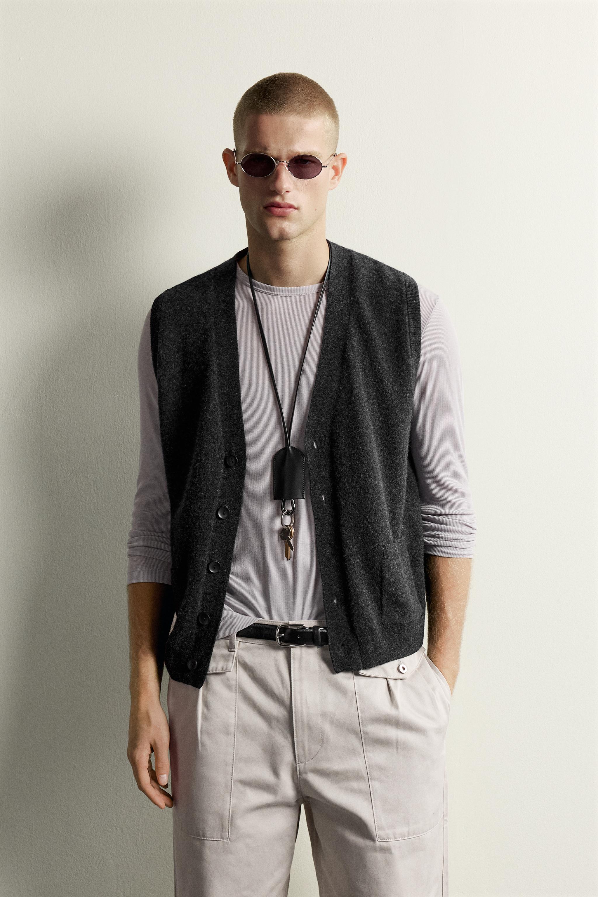 100% WOOL KNIT VEST