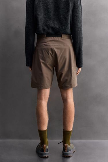 SHORT CARGO TECHNIQUE - Marron de Zara - Image 2