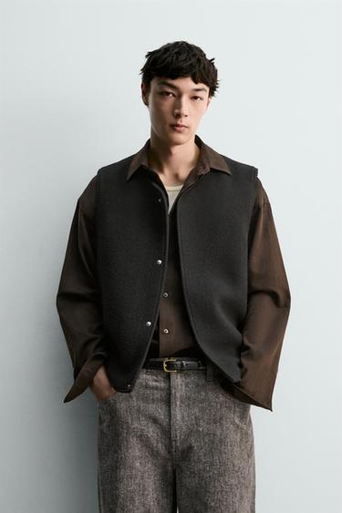 BOUCLÉ TEXTURE GILET WITH WOOL - Black by Zara