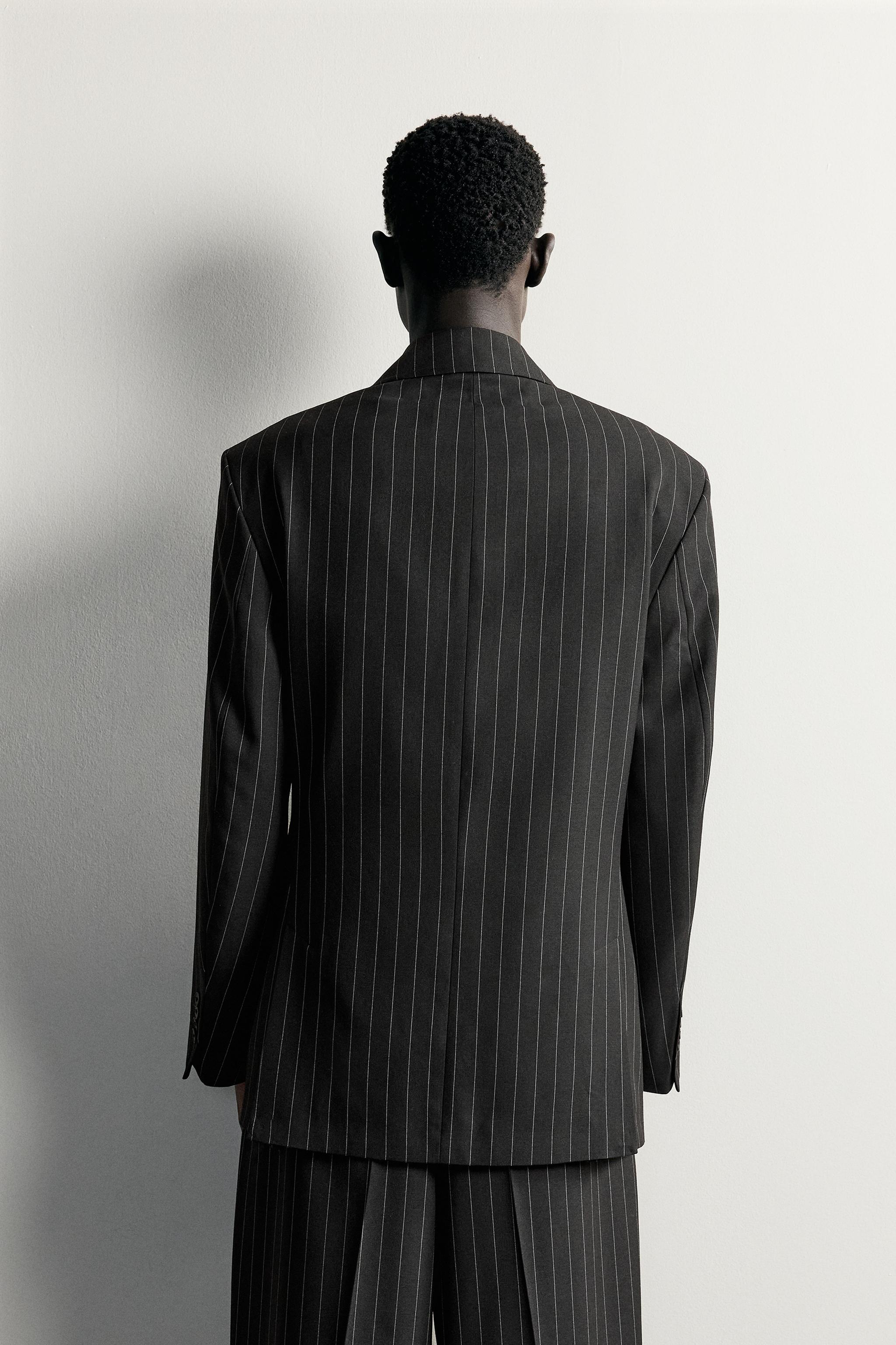 PINSTRIPE DOUBLE-BREASTED SUIT BLAZER