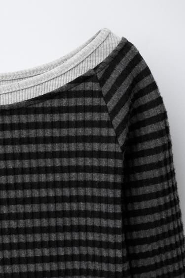 T-SHIRT DOUBLE TEXTURE À RAYURES - rayures de Zara - Image 2