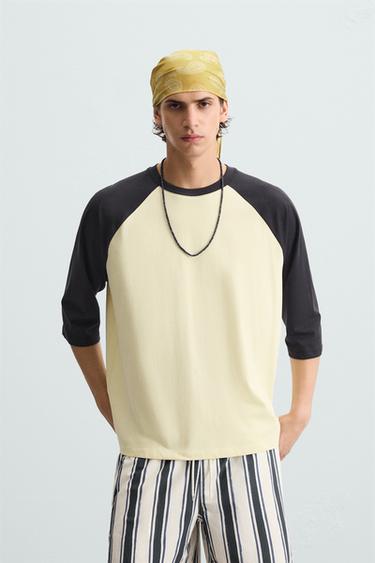 CAMISETA COM MANGAS EM CONTRASTE - Amarelo-claro da Zara