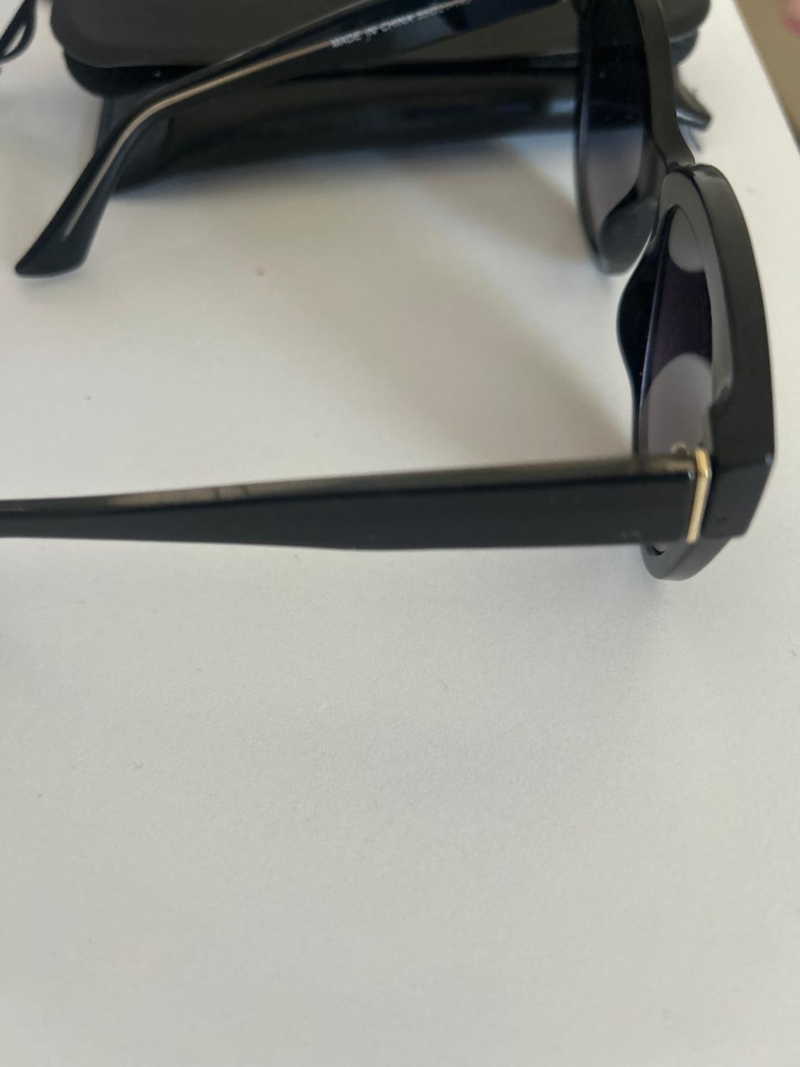 RESIN GLASSES - Image 2