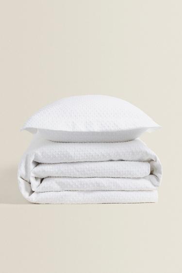 BEDSPREAD WITH POLKA DOT DESIGN - White by Zara