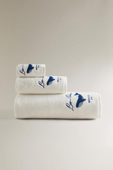 BATH TOWEL WITH EMBROIDERED WHALE - Ivory by Zara