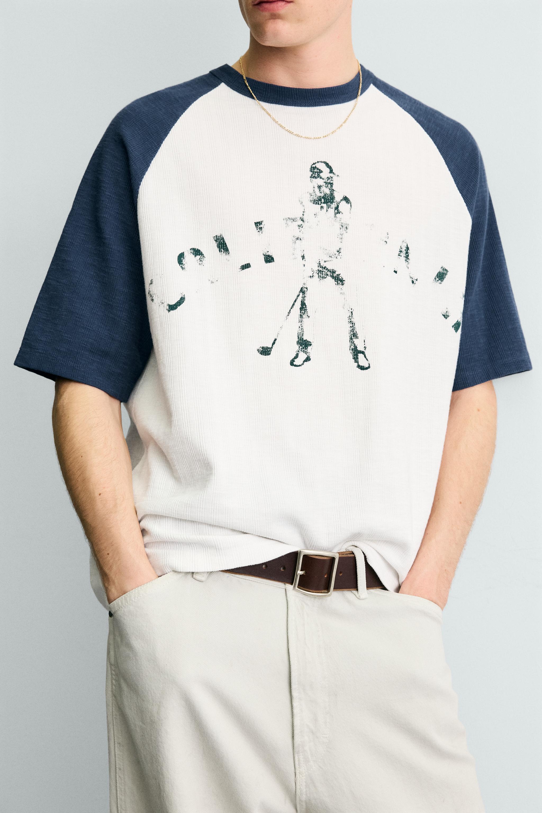 T-SHIRT EN MAILLE COLOR BLOCK IMPRIMÉ
